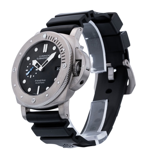 Panerai Submersible PAM01305